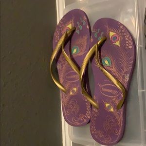 Havaianas slim purple flip flop size 8
